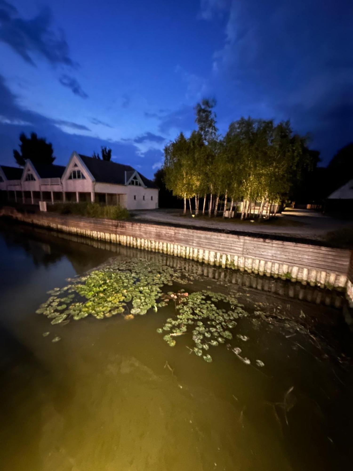 Haus Am See Neusiedl am See Esterno foto